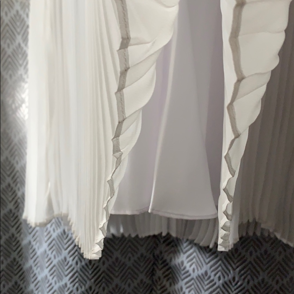 Dress - Picture 7 of 8